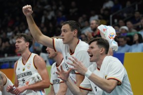 九游官网-瑞士队惊险获胜！篮球世界杯晋级四强(瑞士队惊险获胜!篮球世界杯晋级四强是谁)